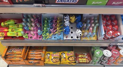 Süßigkeiten und Snacks